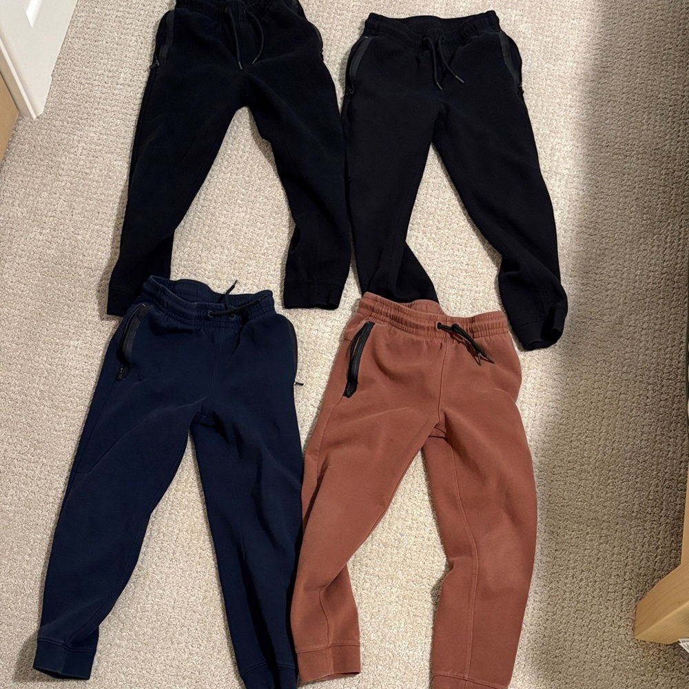 Bundle Old Navy dynamic fleece joggers size 8